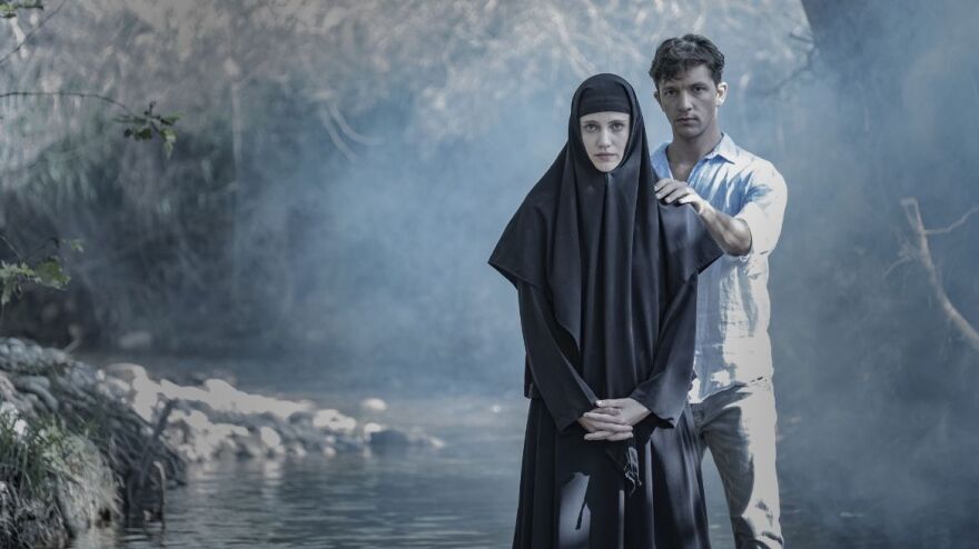 Μαύρο Ρόδο: Αφηγείται τον έρωτα μιας δόκιμης μοναχής και ενός φοιτητή