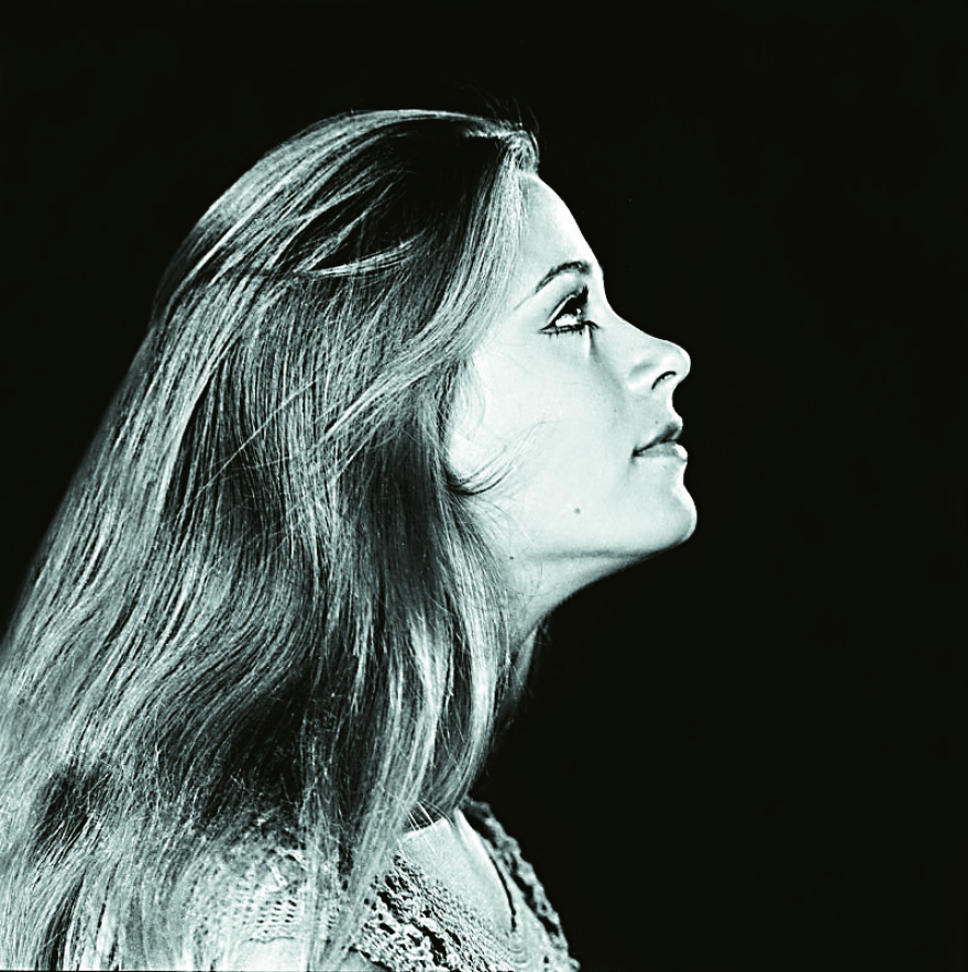 Η Νόρα Βαλσάμη στον Δανίκα: «Οι άνδρες που γνώρισα ήταν τζέντλεµαν, όχι τσογλάνια»