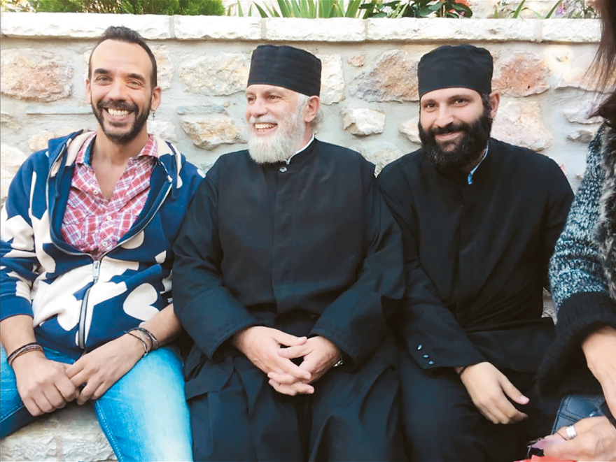 Άγιοι Ισίδωροι Λυκαβηττού: Μόνο «θαύμα» θα σώσει τον παπα-Δημήτρη