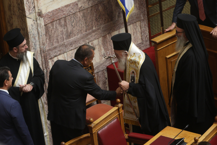 Βουλή: Αυλαία για τη νέα περίοδο  - Ο αγιασμός και οι απουσίες