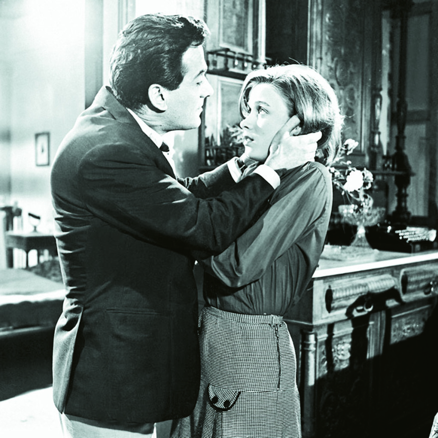 Η Νόρα Βαλσάμη στον Δανίκα: «Οι άνδρες που γνώρισα ήταν τζέντλεµαν, όχι τσογλάνια»