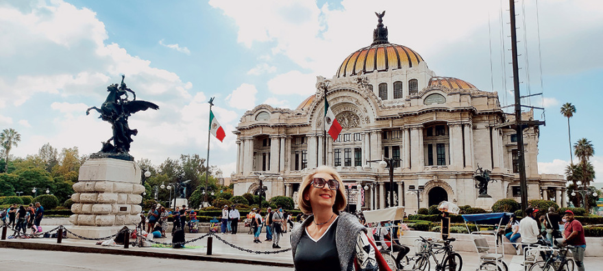 Αλεξάνδρα Γκράβας: Η ελληνική φωνή του Μεξικού