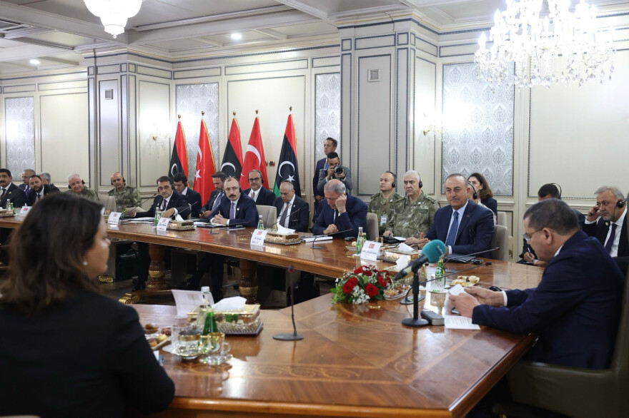 Τσαβούσογλου: Υπέγραψε συμφωνία για έρευνες στη Λιβύη από τουρκικές εταιρείες