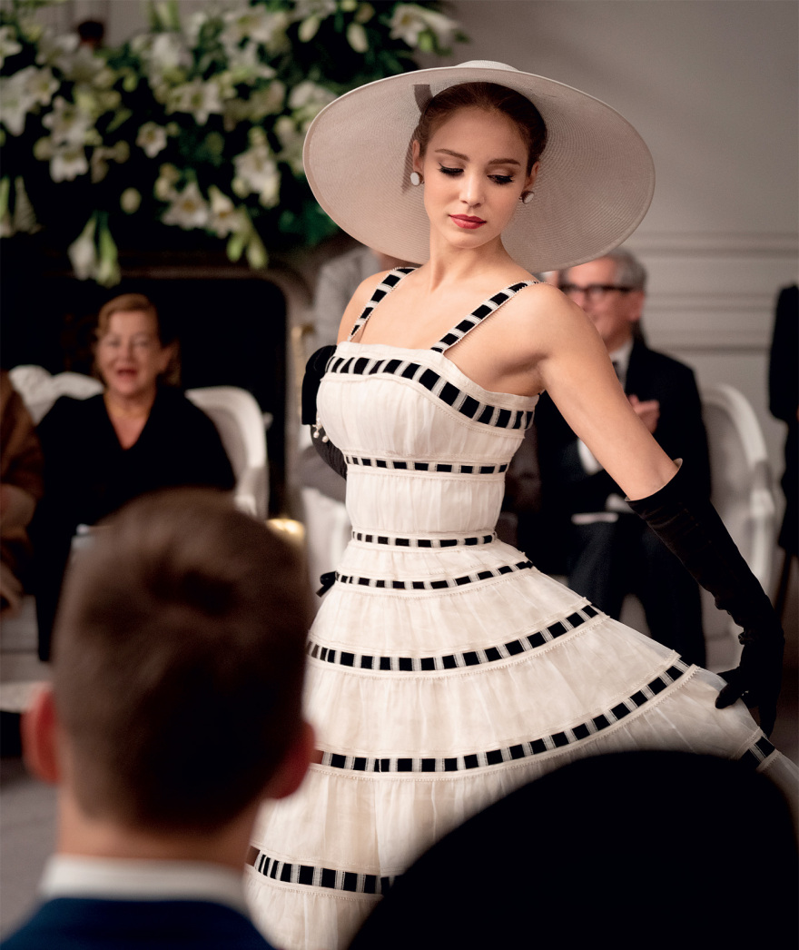 «Η κυρία Χάρις πάει στο Παρίσι» - Όταν ο Dior άλλαξε τον κόσμο