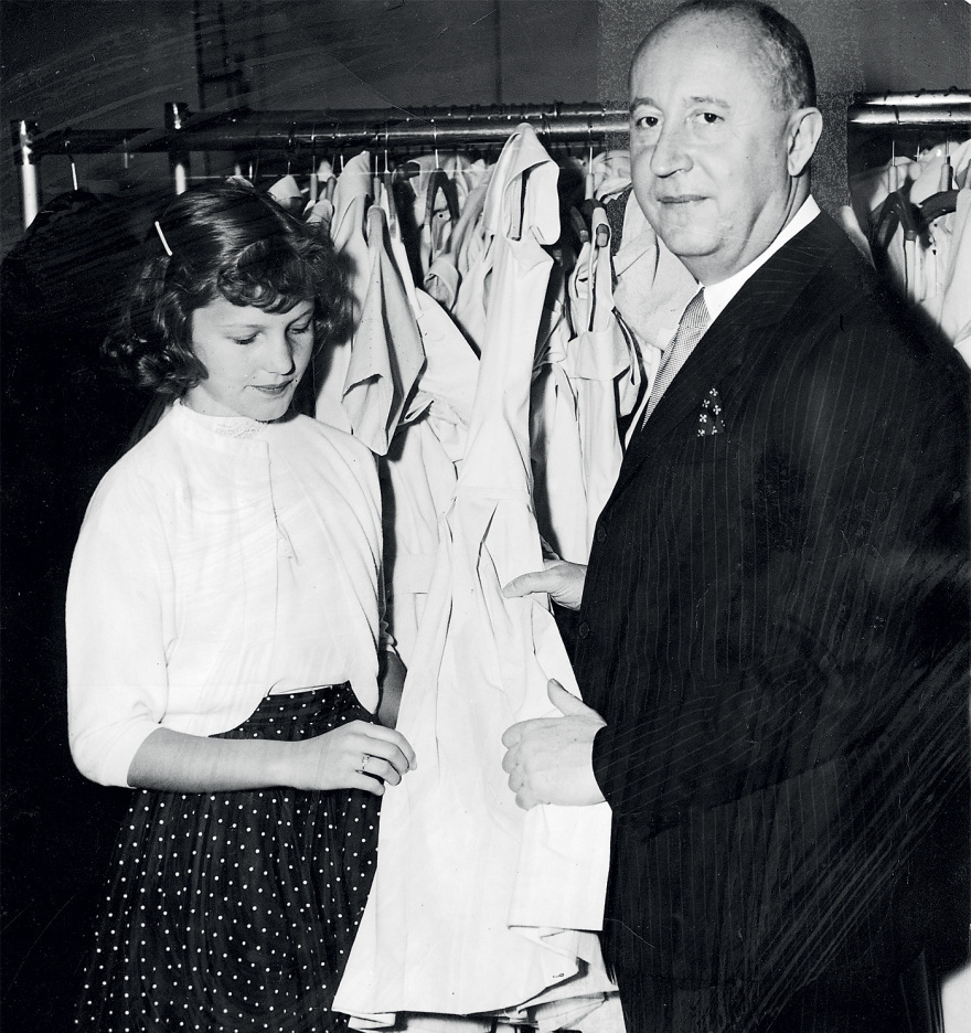 «Η κυρία Χάρις πάει στο Παρίσι» - Όταν ο Dior άλλαξε τον κόσμο