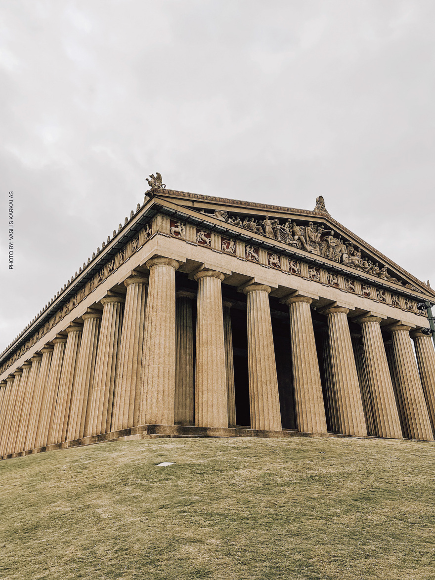 Απόστολος Τσιοβάρας: O Eλληνας πίσω από το logo  του Παρθενώνα των ΗΠΑ