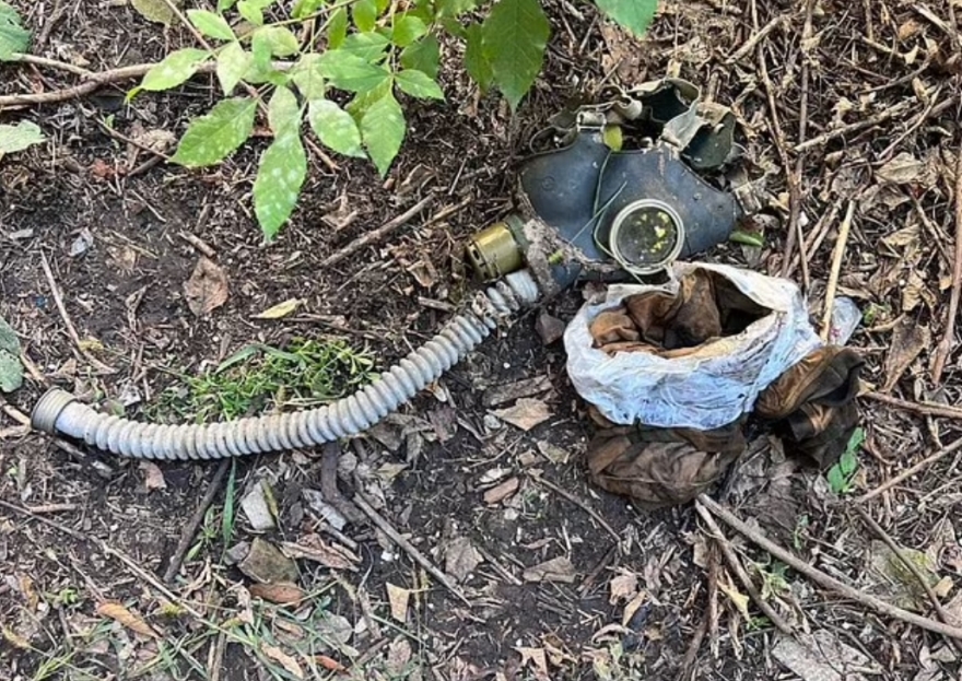 Χάρκοβο: Δόντια, χρυσά σφραγίσματα και «γαζωμένες» σοροί Ουκρανών αιχμαλώτων στον θάλαμο βασανιστηρίων