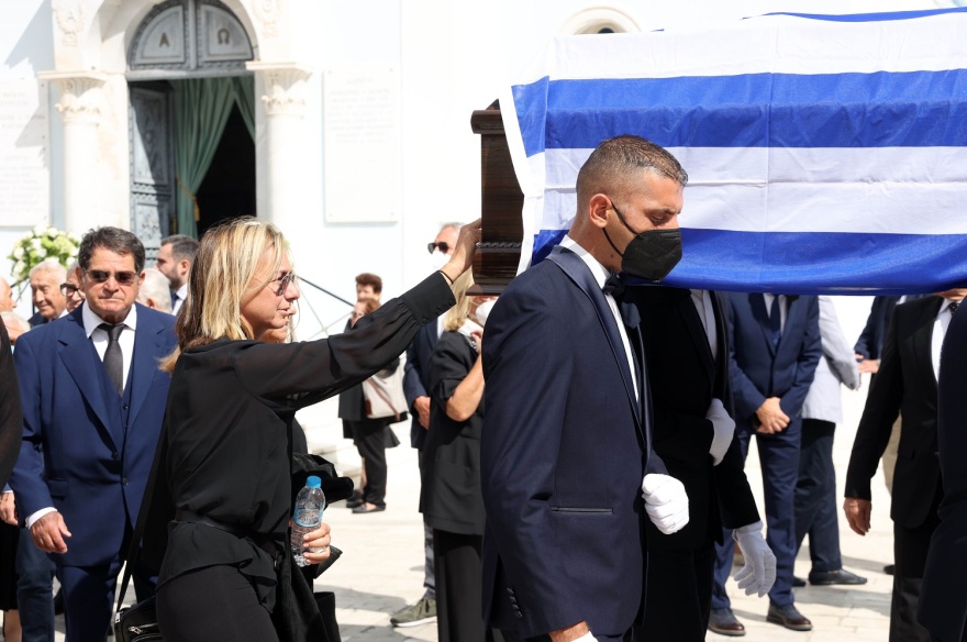 Ζάχος Χατζηφωτίου: Το «τελευταίο αντίο» στο Α’ Νεκροταφείο Αθηνών