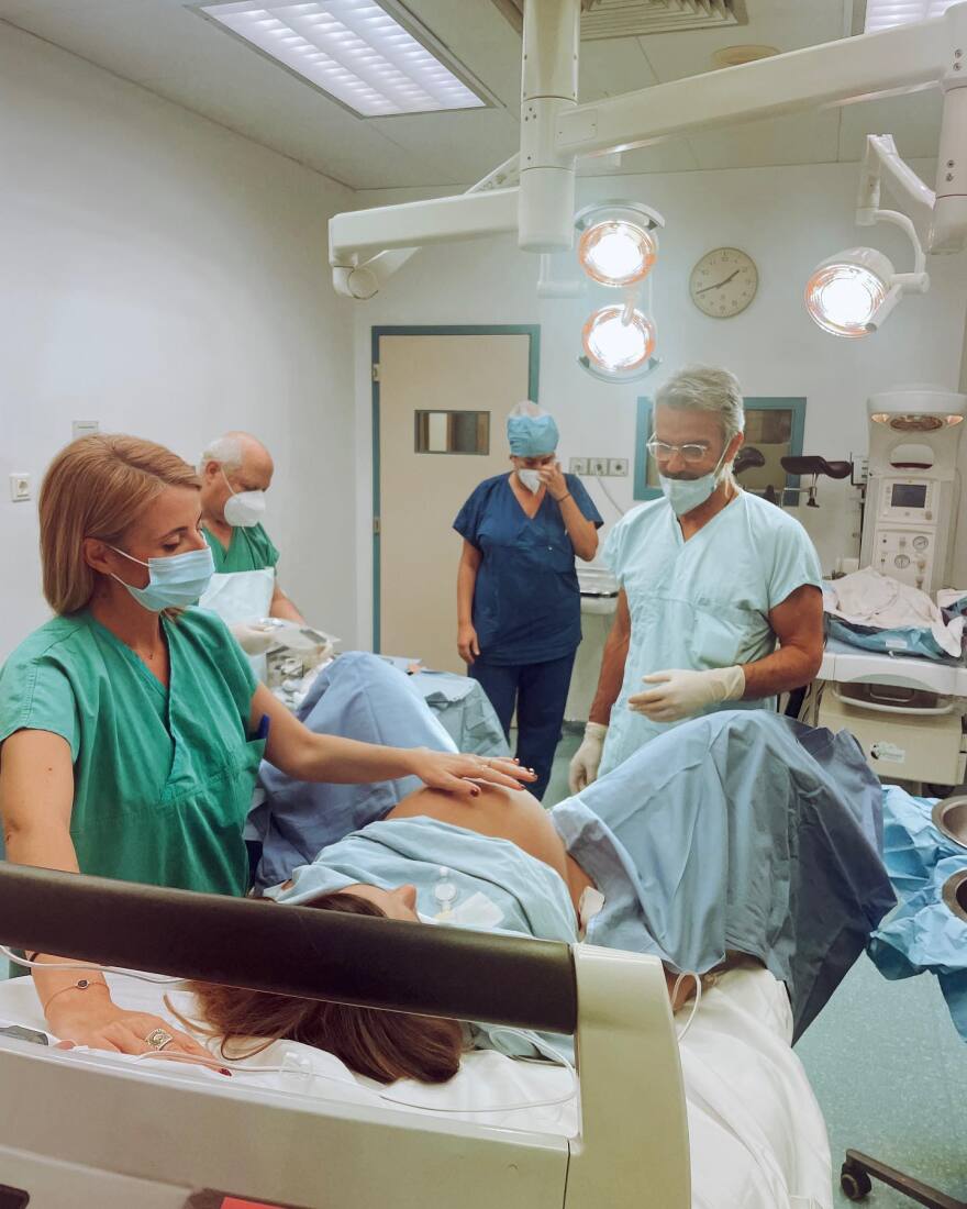 Ιωάννα Σιαμπάνη: Γέννησε και ανάρτησε τις πρώτες φωτογραφίες με τον γιο της 