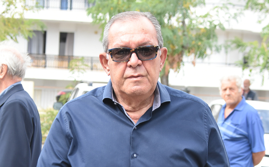 Συγκίνηση στο τελευταίο αντίο στον Σταμάτη Κόκοτα - «Ήσουν ένας καταπληκτικός πατέρας»