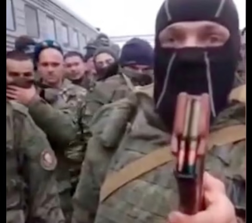 Ρωσία: Αγανακτισμένοι έφεδροι μετά την επιστράτευση - «Μας φέρονται σαν βόδια, δεν μας εκπαιδεύουν καν»