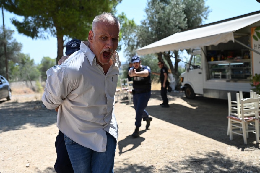 Σασμός: Η σύλληψη του πραγματικού δολοφόνου του Άγγελου, πέφτει σαν βόμβα στο χωριό