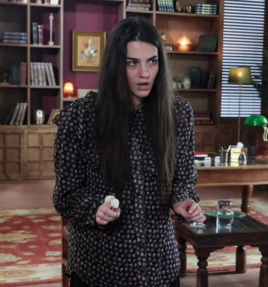 Στοργή: Η ιστορία της Αλίκης κρύβει μοναξιά και πόνο και η Γιατρός προσπαθεί να την κάνει να ανοιχτεί