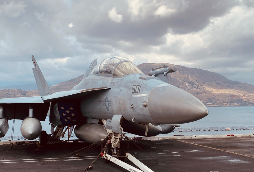 Σούδα: Εντυπωσιακές εικόνες του αεροπλανοφόρου «George H.W. Bush» - Πώς περνούν τον χρόνο τους οι ναύτες