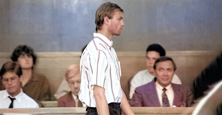 Τζέφρι Ντάμερ: Ο κανίβαλος με τα 999 χρόνια φυλακή που έγινε viral και σειρά στο Netflix