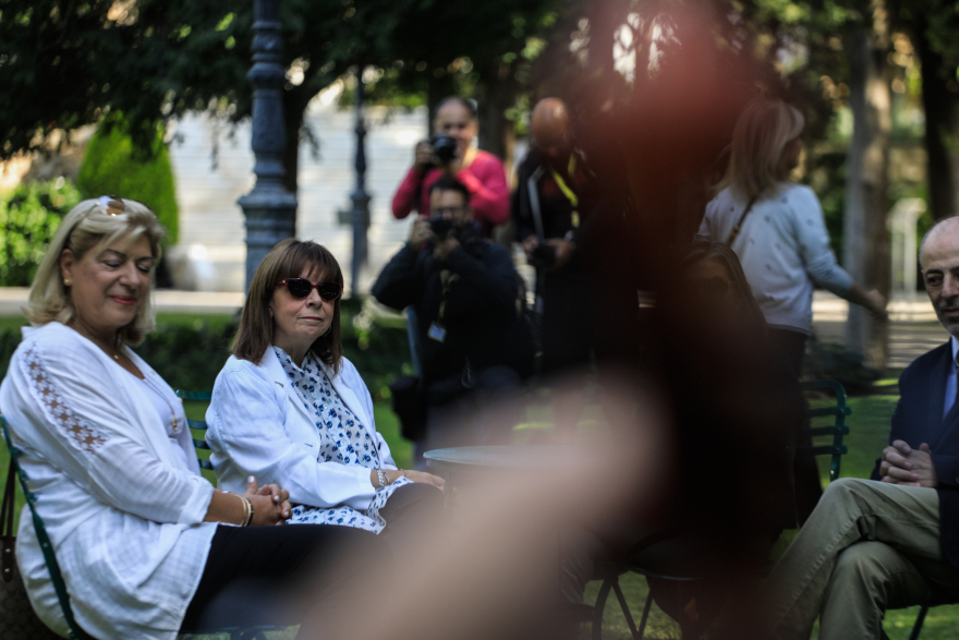 Προεδρικό Μέγαρο: Παρουσία Σακελλαροπούλου και με μεγάλη προσέλευση άνοιξε και πάλι ο κήπος