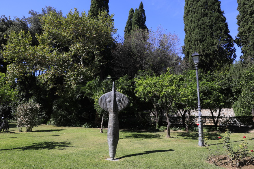 Προεδρικό Μέγαρο: Παρουσία Σακελλαροπούλου και με μεγάλη προσέλευση άνοιξε και πάλι ο κήπος