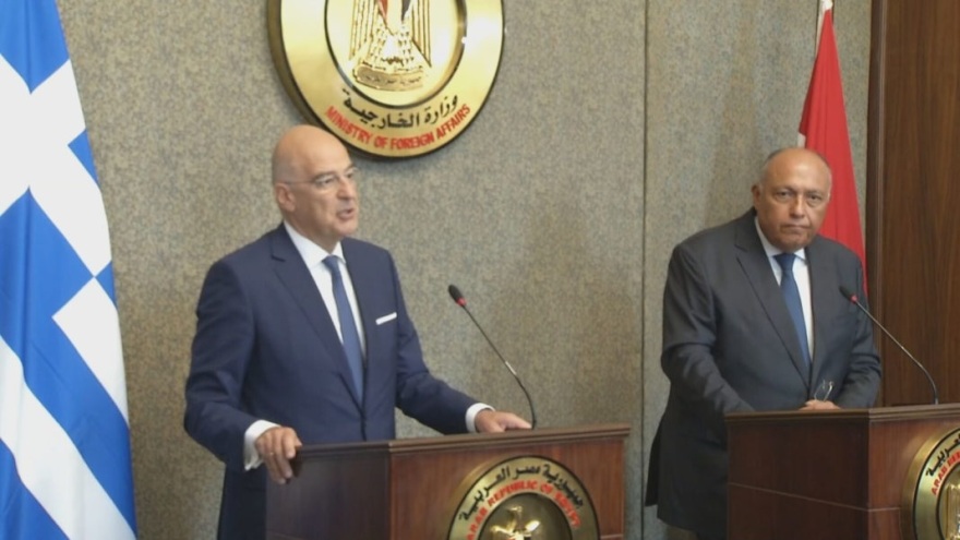 Δένδιας από Αίγυπτο: Θα υπερασπιστούμε με κάθε νόμιμο μέσο τα κυριαρχικά μας δικαιώματα