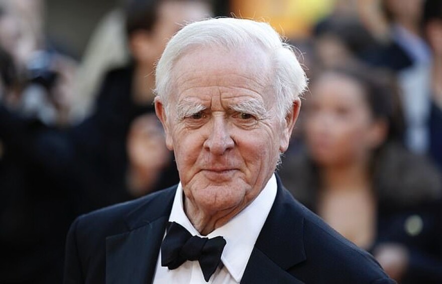 Τζον Λε Καρέ: Η «κρυφή» σχέση που άντεξε στον χρόνο περνά στο χαρτί - «Ακόρεστο πάθος, ανεπανάληπτο σεξ»