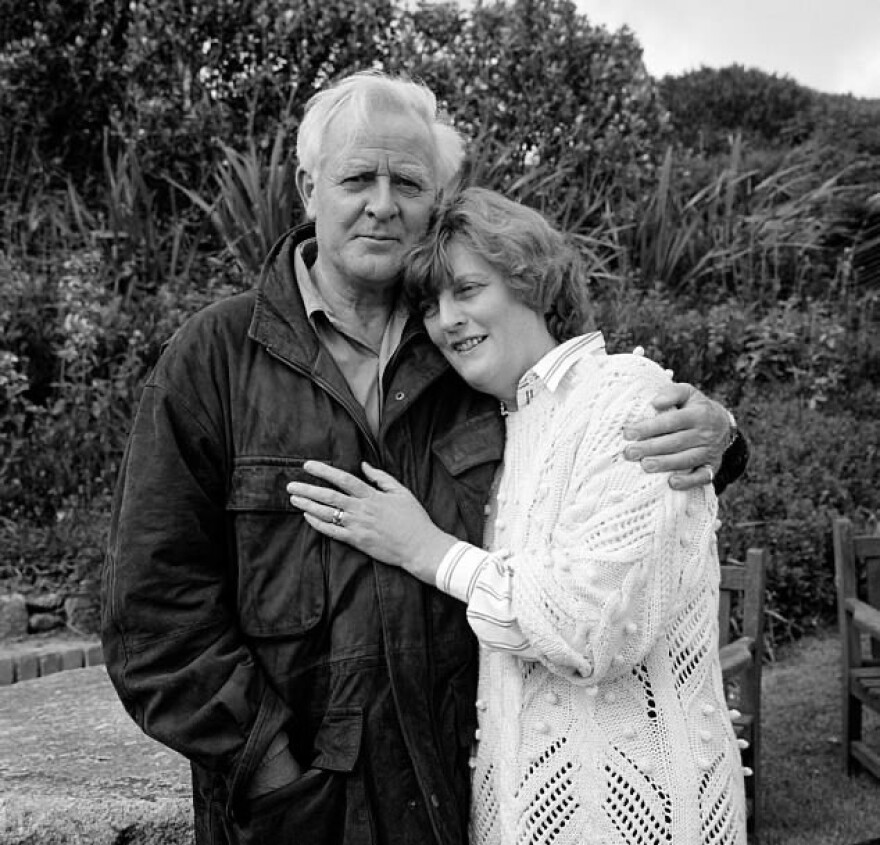 Τζον Λε Καρέ: Η «κρυφή» σχέση που άντεξε στον χρόνο περνά στο χαρτί - «Ακόρεστο πάθος, ανεπανάληπτο σεξ»