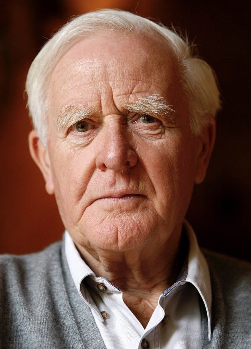 Τζον Λε Καρέ: Η «κρυφή» σχέση που άντεξε στον χρόνο περνά στο χαρτί - «Ακόρεστο πάθος, ανεπανάληπτο σεξ»