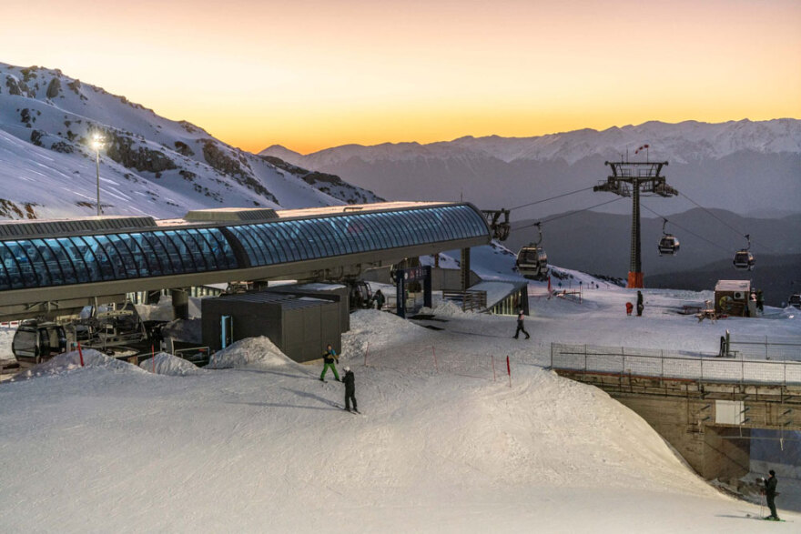 Αράχωβα: Επενδυτικός πυρετός στη «Μύκονο του Χειμώνα»