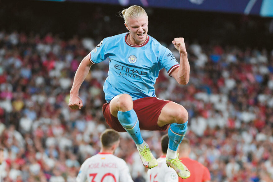 Έρλινγκ Χάαλαντ: «Η μηχανή των γκολ» σπάει το ένα ρεκόρ μετά το άλλο