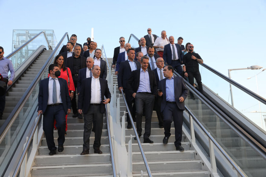 Εγκαίνια του μετρό στον Πειραιά - Μητσοτάκης: Εμείς παραδίδουμε έργα, κάποιοι παρουσίαζαν μουσαμάδες 