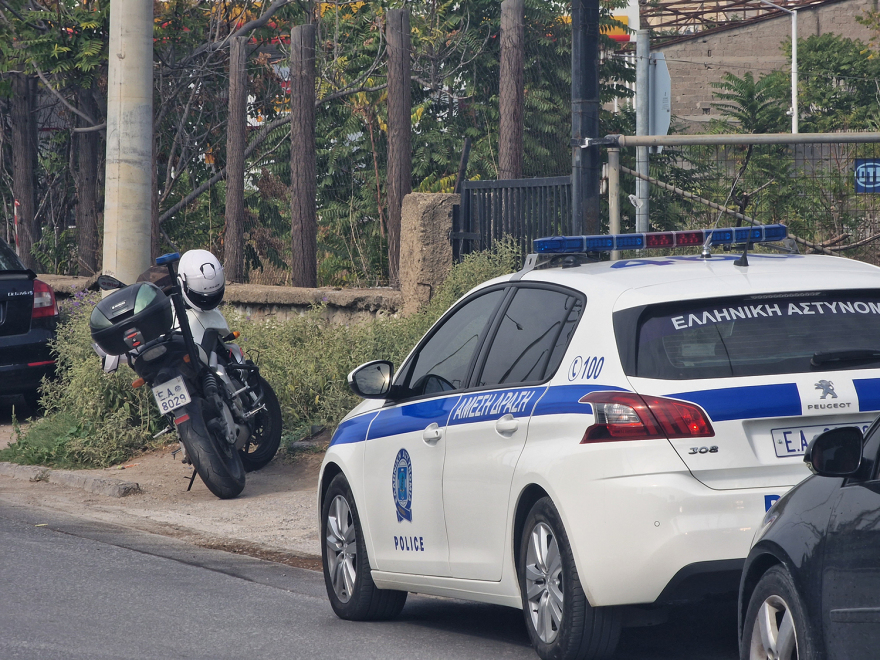 Θεσσαλονίκη: Αστυνομικός αυτοκτόνησε μέσα στο αυτοκίνητό του