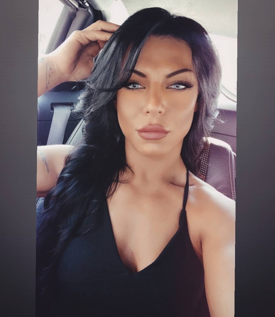 Δασκάλα χορού και μοντέλο σε φωτογραφίσεις η personal trainer του Άδωνι Γεωργιάδη