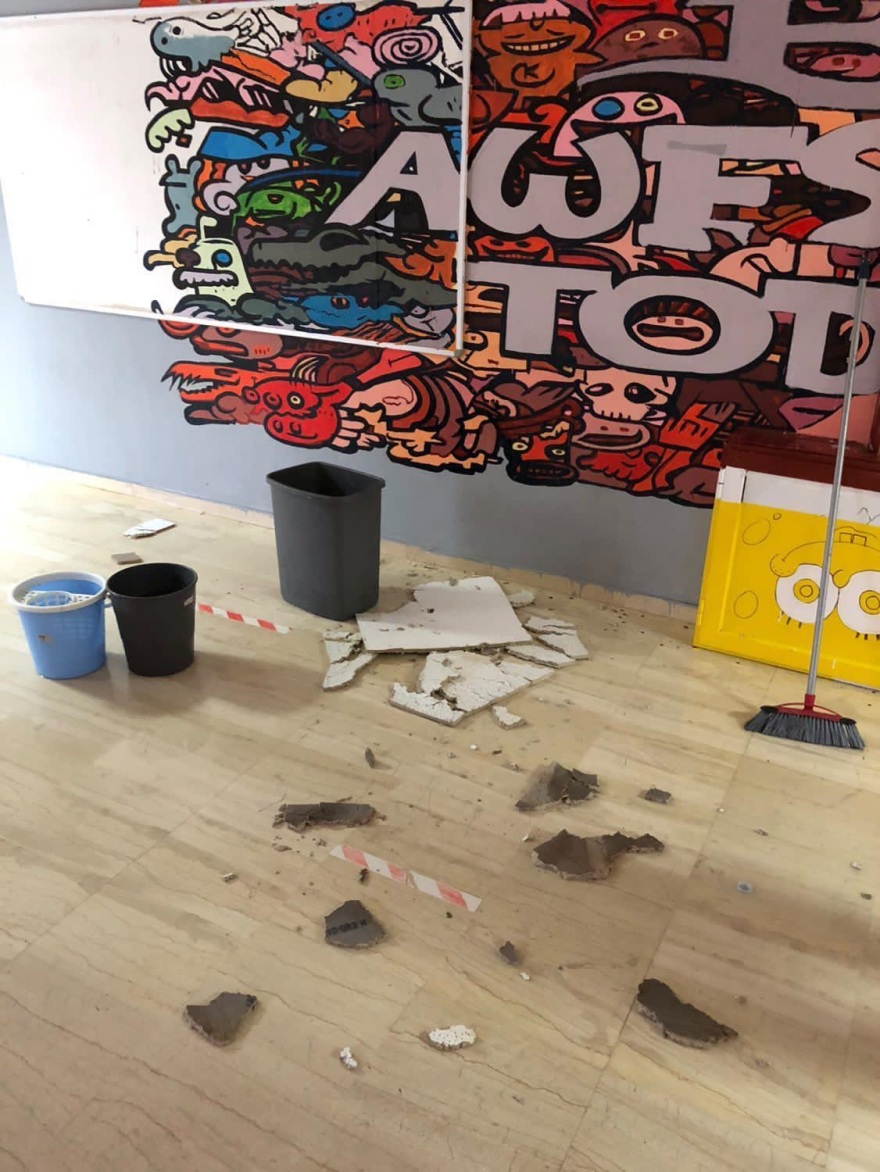 Βίντεο: Έπεσαν τμήματα οροφής στο 2ο Λύκειο Ηγουμενίτσας - Διακόπηκαν τα μαθήματα