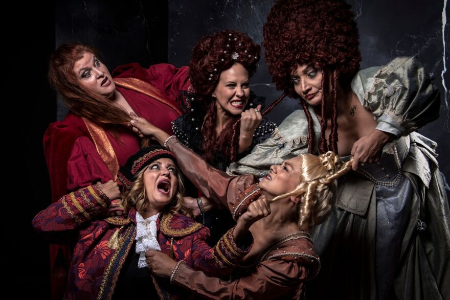 Η κωμωδία «Elizadeth» επιστρέφει μετά από 10 χρόνια στο Vault