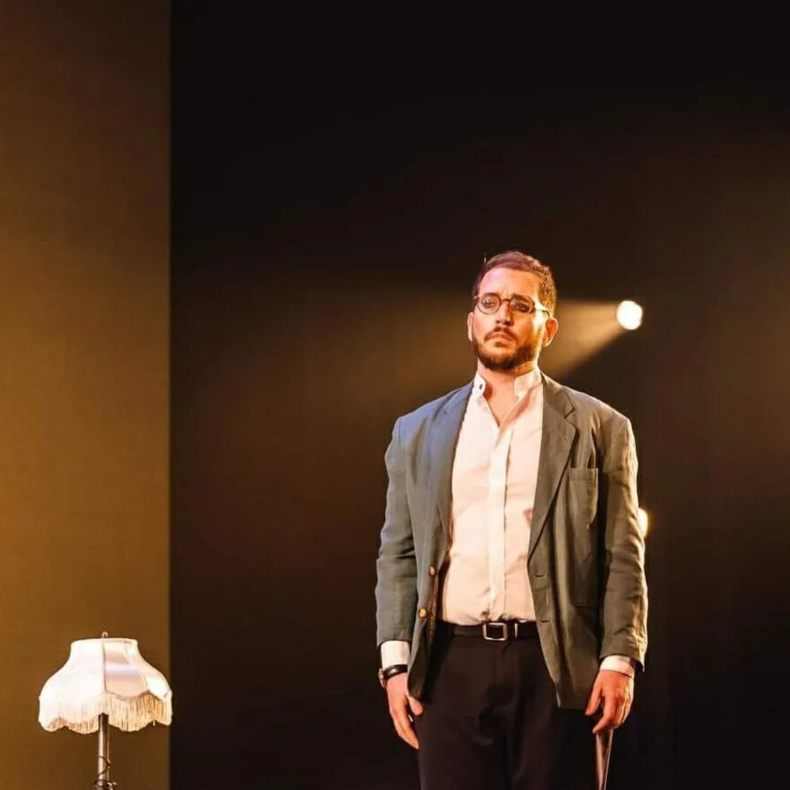 «Στρέλλα»: Οι πρώτες δηλώσεις του τενόρου Γιώργου Ιατρού που καθαιρέθηκε από τον πρωταγωνιστικό ρόλο της όπερας της Λυρικής