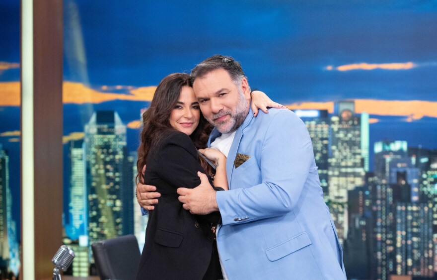 Τάσος Σοφρωνίου και Σοφία Φαραζή έρχονται στο «2night show»  