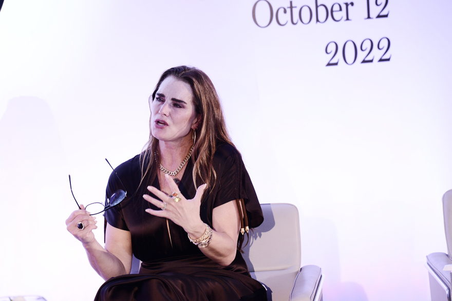 Η «ακομπλεξάριστη» Μπρουκ Σιλντς στο συνέδριο του Marie Claire - Η συγκλονιστική ιστορία της ζωής της