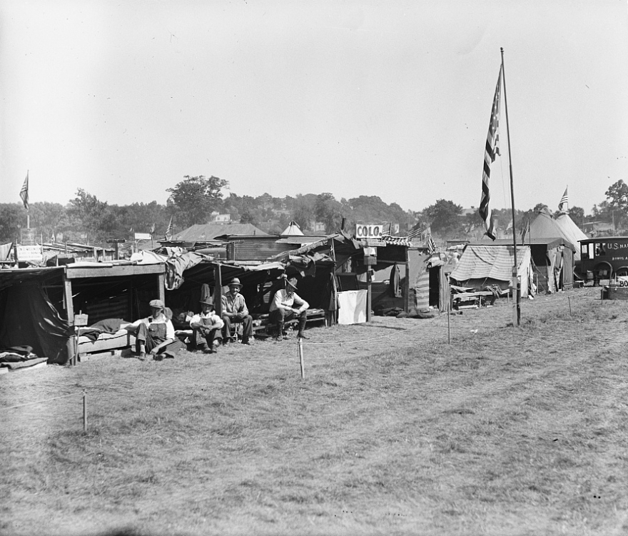 «Αmsterdam»: Η άγνωστη συνωμοσία των ισχυρών της Wall Street για ν' ανατρέψουν τον Ρούσβελτ