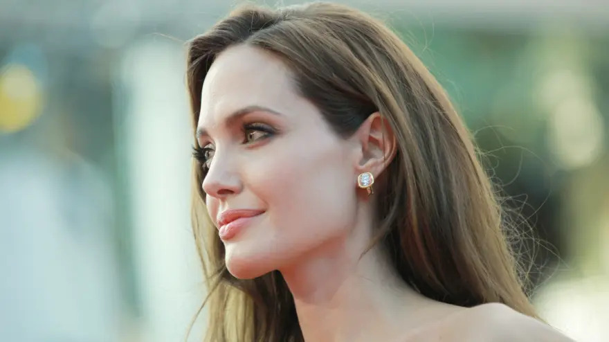 Αντζελίνα Τζολί: Στο φως το email που έστειλε στον Πιτ - «Κατακεραυνώνει» για χρήματα και αλκοολισμό