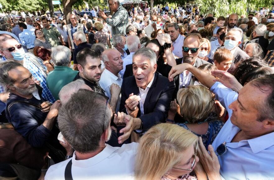 Πλήθος κόσμου στην ομιλία του Χρήστου Τεντόμα στην ομιλία του στο Πολεμικό Μουσείο