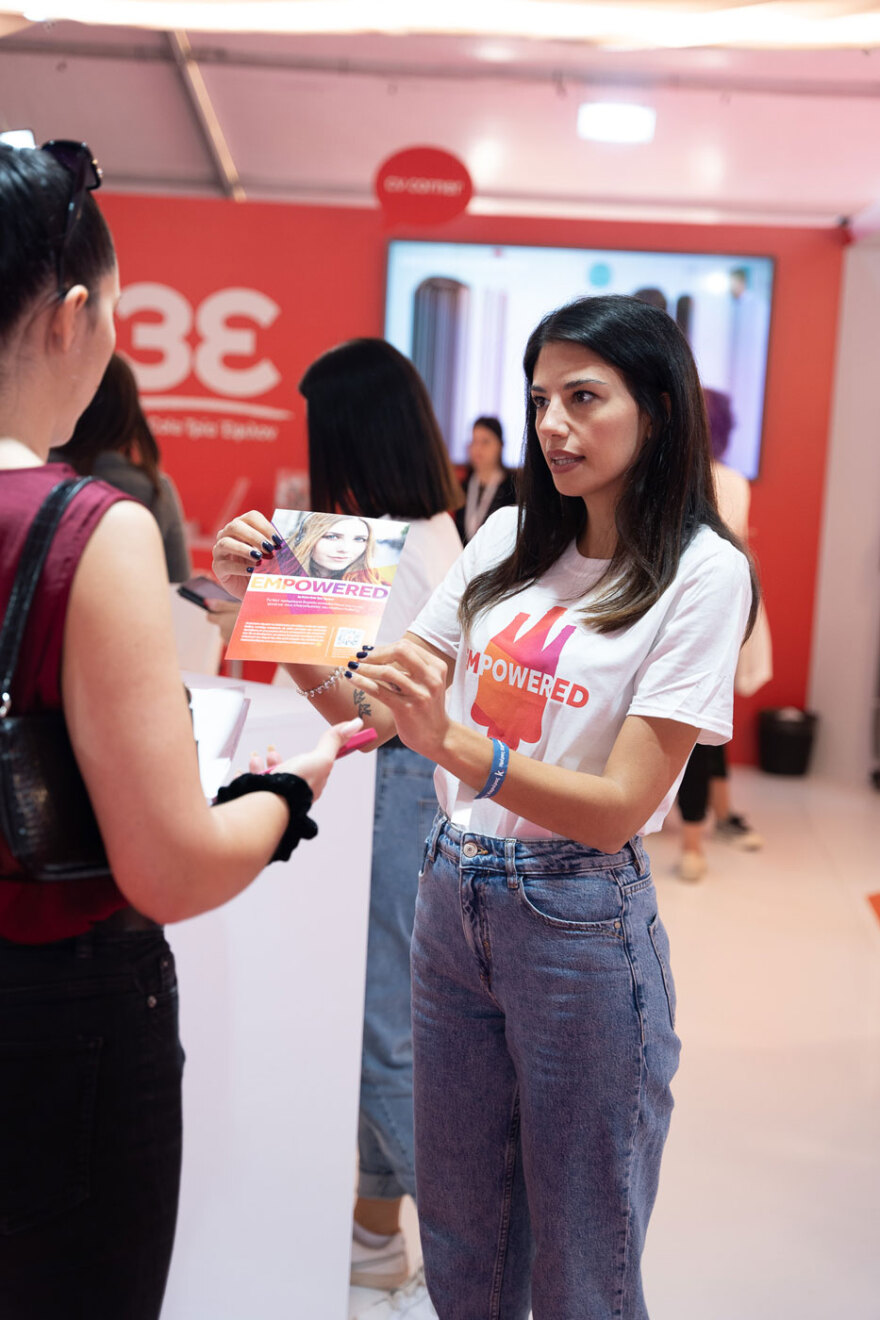 To Empowered της Coca-Cola Τρία Έψιλον επιστέφει με νέο, δωρεάν, digital κύκλο σεμιναρίων για τη νέα γενιά