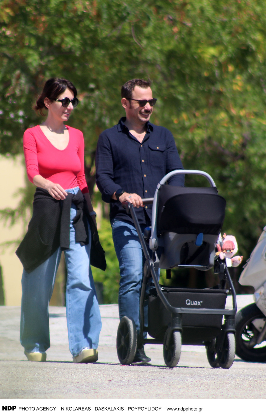 Γιώργος Πυρπασόπουλος: Φωτογραφίες με τη σύζυγό του και την 7 μηνών κόρη τους