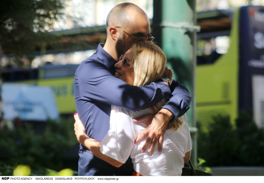 Μαρία Ηλιάκη: Βόλτα με τον σύντροφό της στο κέντρο της Αθήνας - Δείτε φωτογραφίες