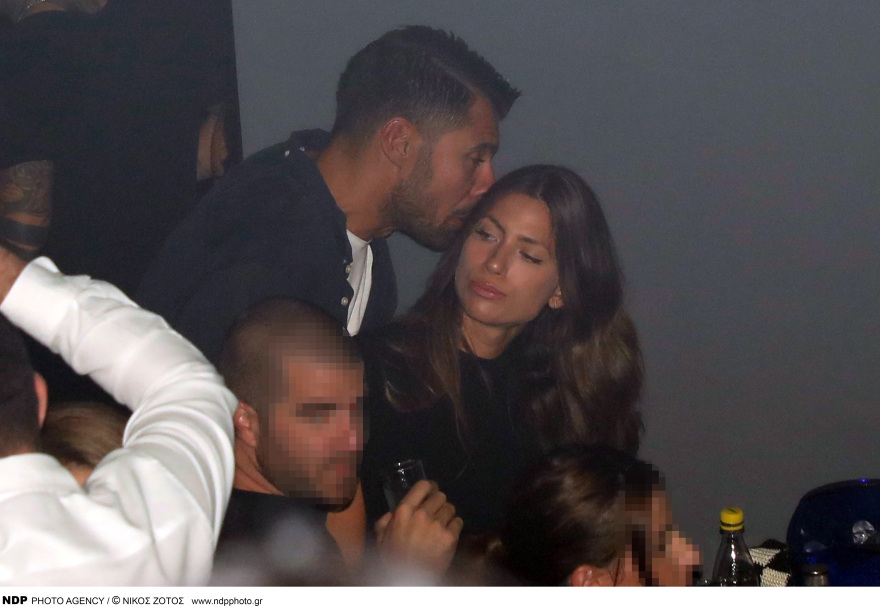 Πρίντεζης - Κωστοπούλου: Σπάνια δημόσια εμφάνιση σε νυχτερινό κέντρο για το ερωτευμένο ζευγάρι