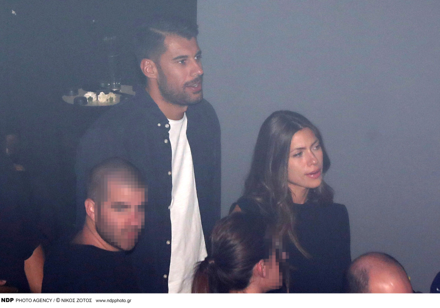 Πρίντεζης - Κωστοπούλου: Σπάνια δημόσια εμφάνιση σε νυχτερινό κέντρο για το ερωτευμένο ζευγάρι