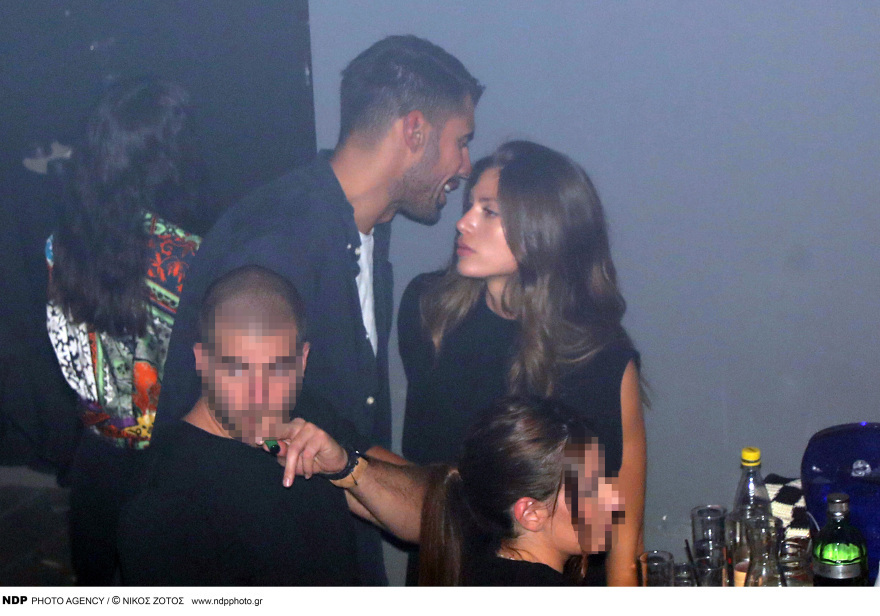 Πρίντεζης - Κωστοπούλου: Σπάνια δημόσια εμφάνιση σε νυχτερινό κέντρο για το ερωτευμένο ζευγάρι