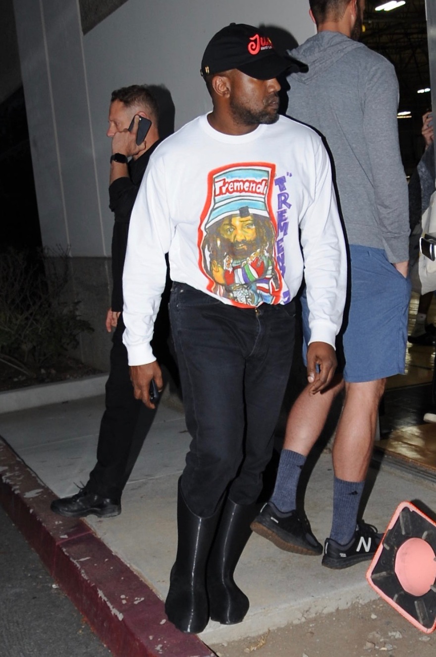 Κιμ Καρντάσιαν: Προσπαθεί να αποφύγει τον Κάνιε Γουέστ σε αγώνα μπάσκετ της κόρης τους