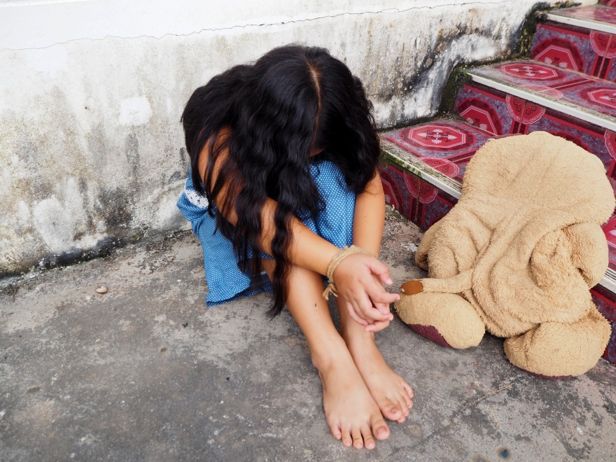 Σεξουαλική κακοποίηση:  Προστασία των παιδιών στην Ελλάδα - Τι ισχύει, τι αλλάζει