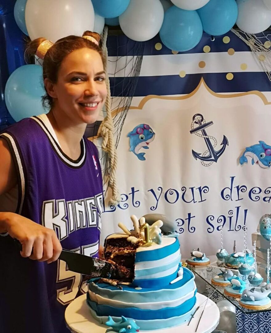 Κατερίνα Στικούδη: Η τραγουδίστρια γιόρτασε τα πρώτα γενέθλια του γιου της 