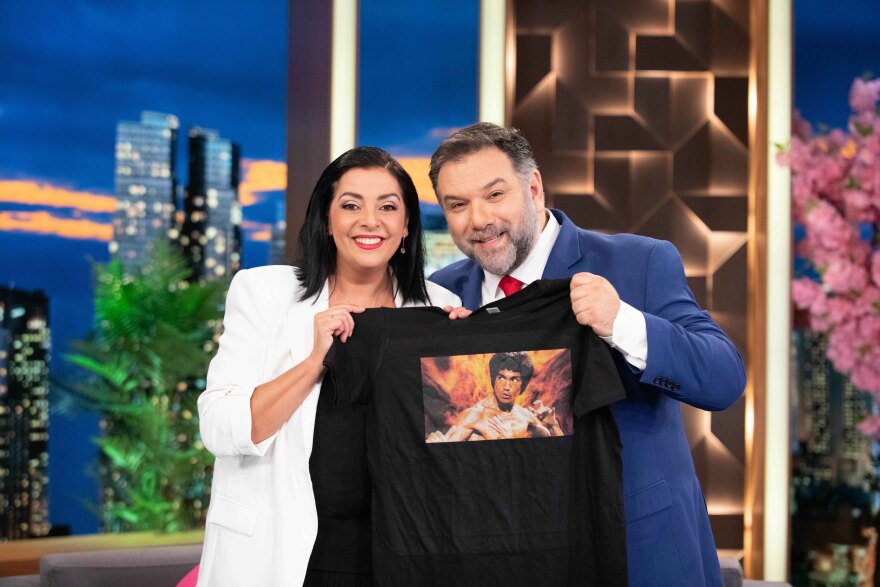 The 2night Show: Η Βασιλική Ανδρίτσου και ο Γιάννης Δρακόπουλος είναι οι αποψινοί καλεσμένοι