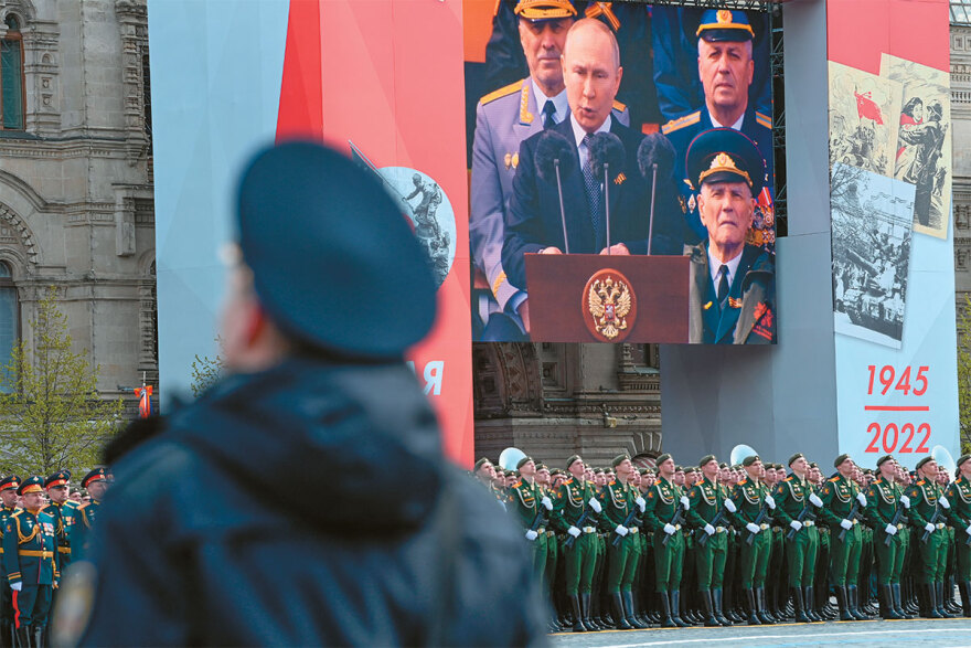 Πόλεμος στην Ουκρανία - Γιατί κατέρρευσε σε οκτώ μήνες ο «κόκκινος στρατός»