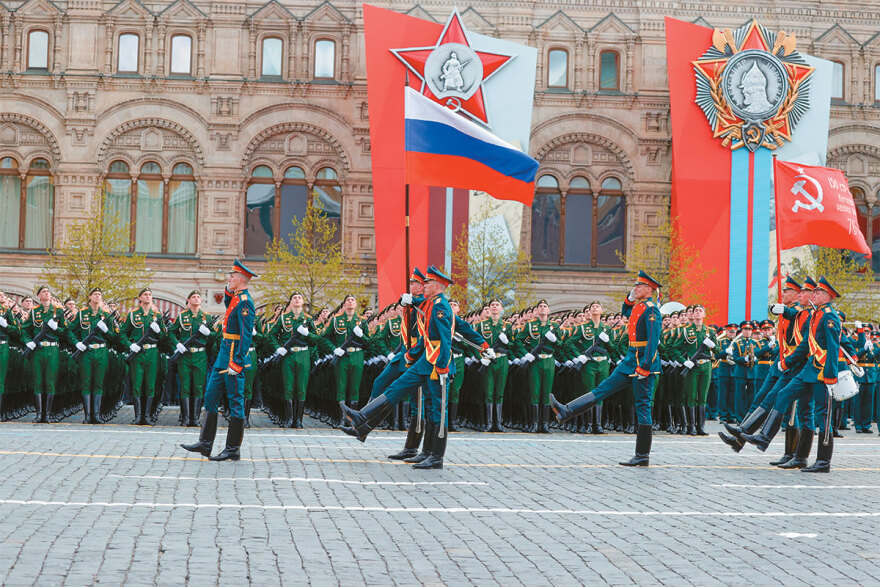 Πόλεμος στην Ουκρανία - Γιατί κατέρρευσε σε οκτώ μήνες ο «κόκκινος στρατός»
